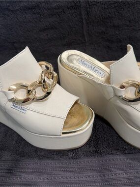MarcoMareo White Platform Wedge Sandals with Gold Chain Accent Size 7.5